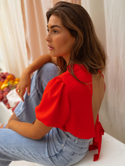 LORENA™ | DEN KORTERET BLUSE
