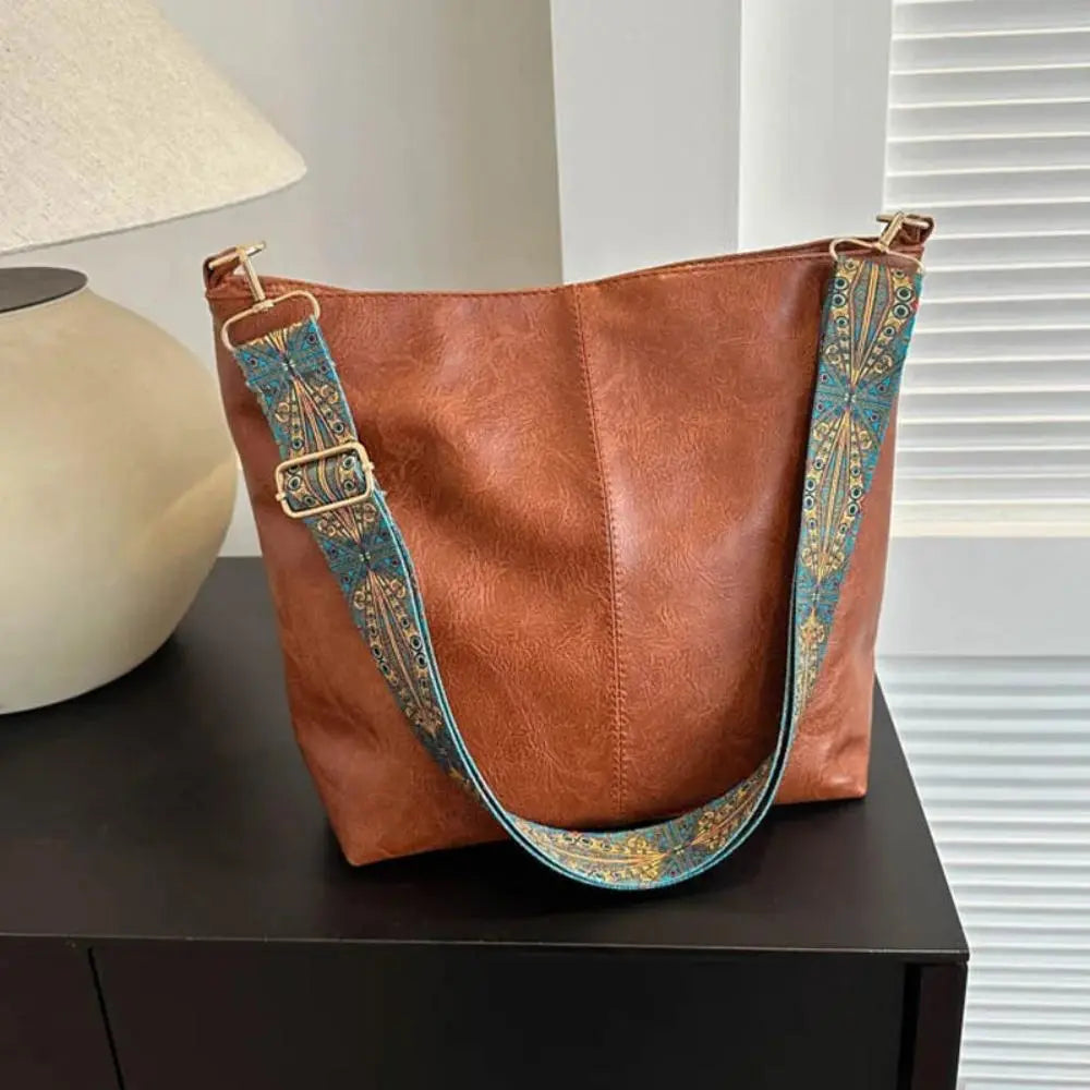 MONIKAS TASCHEN - Skuldertaske med dekorative detaljer (Min favorit)